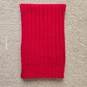 NWOT C by Bloomingdale Cashmere Red Ribbed Scarf
